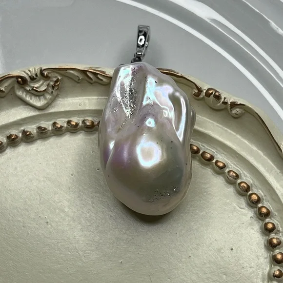 Handmade Genuine Freshwater Flameball Removable Pendant with Crystal - Picture 3 of 3